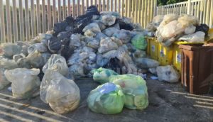 L’ospedale di Locri si ritrasforma in una discarica a cielo aperto. Calabrese: “Incapacità dirigenziale” item-thumbnail