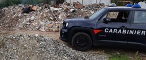 Beccati ad incendiare rifiuti di vario genere, due arresti a Reggio Calabria item-thumbnail