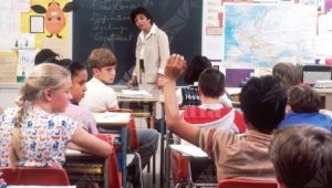 Reggio Calabria, domani le lezioni scolastiche torneranno in presenza item-thumbnail