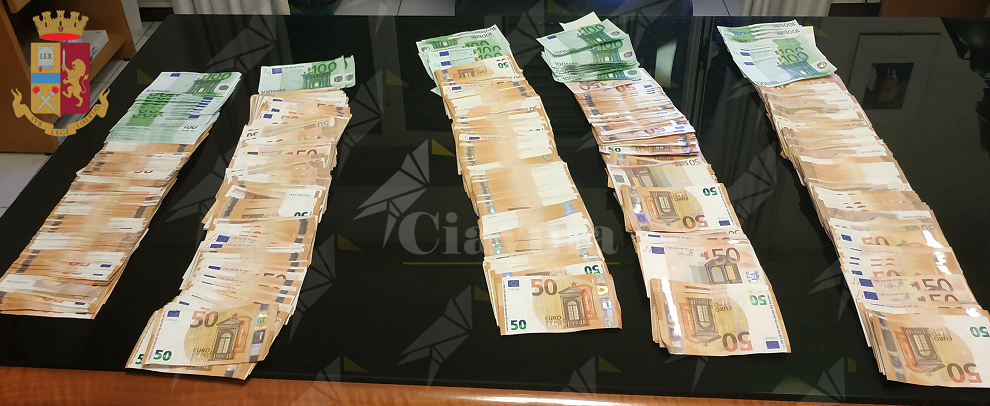 Duro colpo al mercato del narcotraffico, sequestrati oltre 400 mila euro. Sette persone in manette