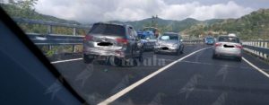 Mega tamponamento sulla Sgc all’altezza di Mammola. Strada bloccata item-thumbnail