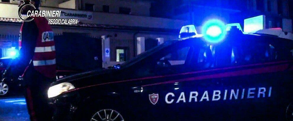 Picchia la madre e la sorella per avere i soldi per la droga, finisce in manette un ragazzo di Rizziconi