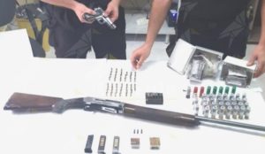 Detenzione abusiva di armi e munizioni, un arresto in Calabria item-thumbnail