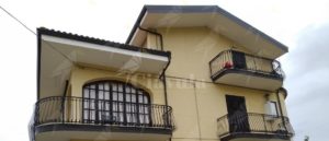 Affittasi mini appartamento in villa a Caulonia marina, zona Ente Sila item-thumbnail
