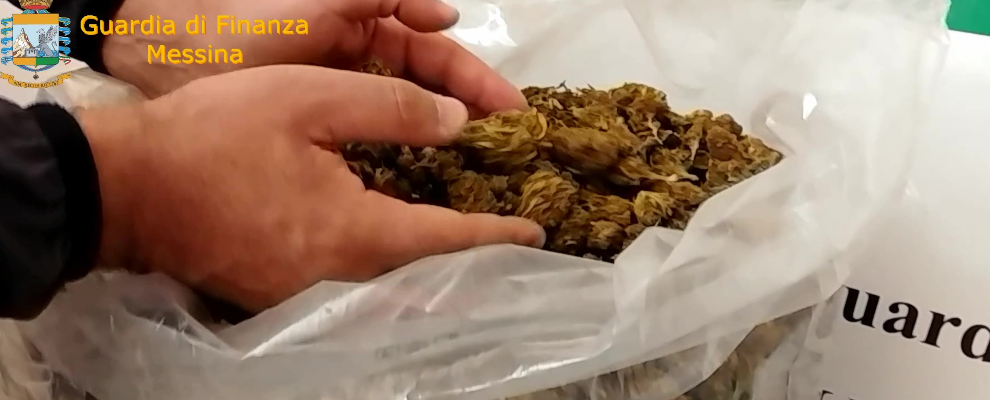 Oltre 5kg di marijuana nascosti in un pacco postale, scatta il sequestro