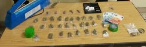 Trovati in possesso di cocaina, hashish e marjuana, arrestati item-thumbnail