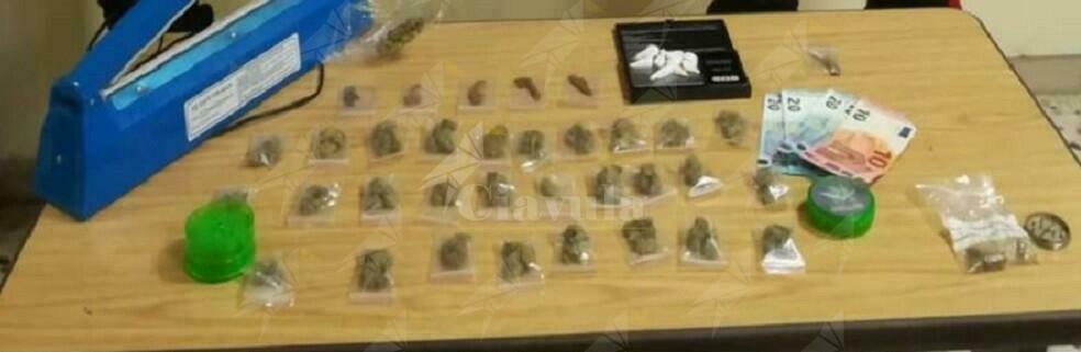 Trovati in possesso di cocaina, hashish e marjuana, arrestati