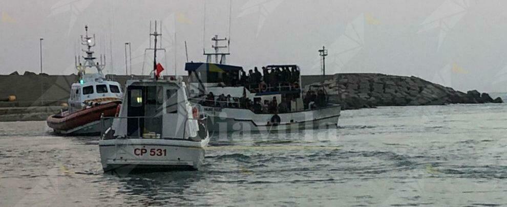 Nuovo sbarco di migranti al Porto delle Grazie di Roccella Jonica