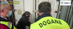 Sequestrati 932kg di cocaina al porto di Gioia Tauro item-thumbnail