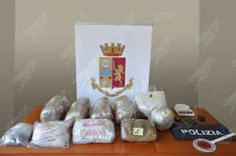 Trovato in possesso di 3 kg di marijuana. Scattano le manette per un 50enne