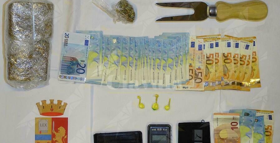 Deteneva cocaina, hashish e marijuana, arrestato 21enne