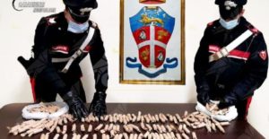 Polistena, in auto con oltre 3,5 kg di fuochi pirotecnici pericolosi, denunciati due ragazzi item-thumbnail