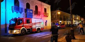 Locri, incendio nella biblioteca comunale di palazzo Nieddu item-thumbnail