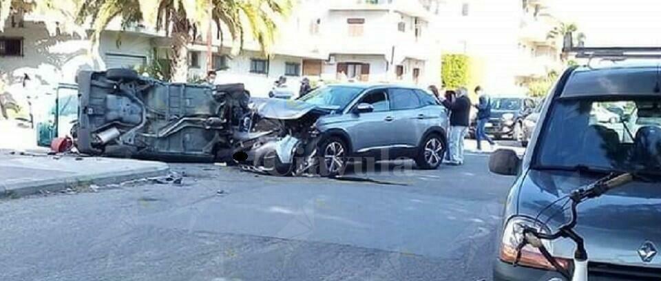 Incidente stradale a Marina di Gioiosa, due auto coinvolte