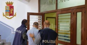 Trovato in possesso di ecstasy, marijuana ed hashish. Arrestato item-thumbnail