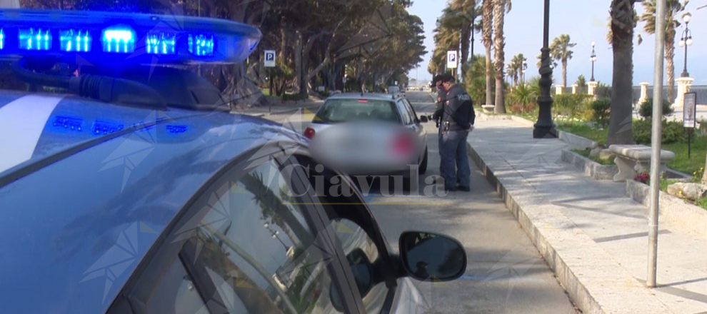 Calabria: furto, spaccio di stupefacenti e ricettazione di auto e capi di abbigliamento. Misure restrittive per 5 persone