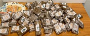 Beccato in possesso di 6,5 kg di hashish, scattano le manette per un 28enne item-thumbnail