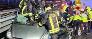 Tragico incidente del sabato sera: coinvolta un’intera famiglia di 5 persone. Morti i genitori e una figlia, gravi gli altri due item-thumbnail