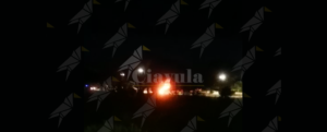 Auto in fiamme sul lungomare di Roccella Jonica – video item-thumbnail