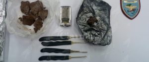 Arrestati dopo un folle inseguimento, nascondevano 55 grammi di eroina item-thumbnail