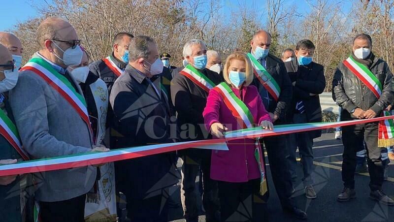 Dopo 5 lunghi anni di attesa, riaperto il ponte Allaro