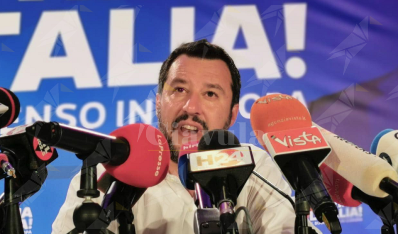 Salvini: “Non è tempo di votare, bastano quindici persone in Parlamento per avviare una fase nuova”