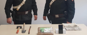 Sulla Statale 106 con oltre 1kg di cocaina, in manette un giovane reggino item-thumbnail