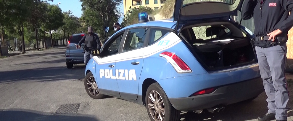 Tentato omicidio a Reggio Calabria: aggredisce la madre con un’asse di legno, scatta l’arresto