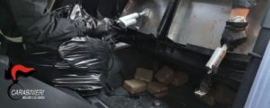 Villa San Giovanni, beccato in auto con 18kg di hashish: in manette un corriere della droga item-thumbnail