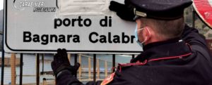 Sversamento di rifiuti e attività di cantiere navale non autorizzate: sequestrata l’area portuale di Bagnara Calabra item-thumbnail