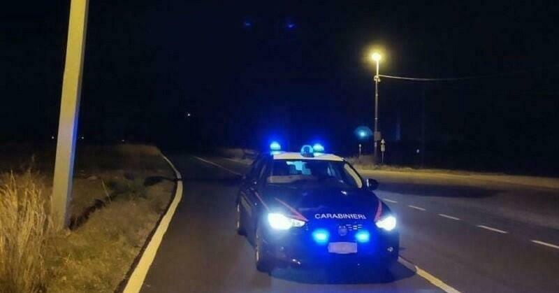 Arrestato dopo un folle inseguimento. Viaggiava su un’auto rubata