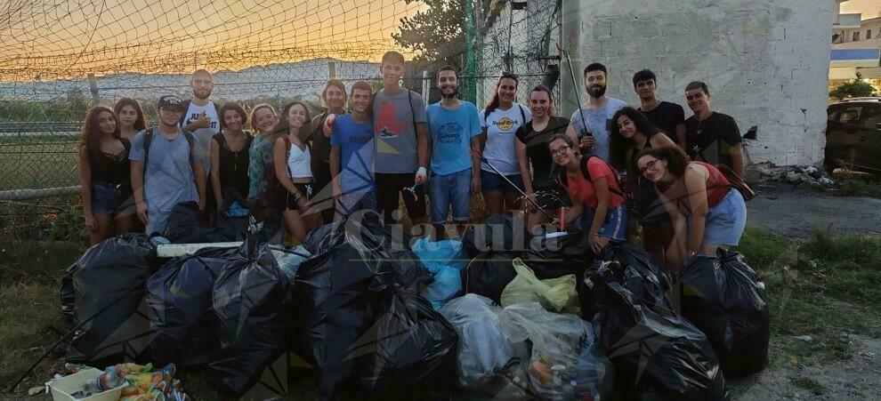 I ragazzi di CleanJo ripuliscono le spiagge della Locride