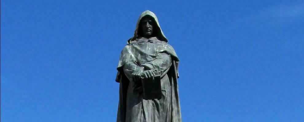 Il 17 febbraio 1600 veniva bruciato Giordano Bruno. Le religioni uccidevano e uccidono