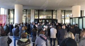 Vaccinazioni a Reggio Calabria, Falcomatà: “Anziani in fila per ore e senza assistenza” item-thumbnail