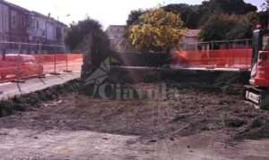 Completata la demolizione della palestra a Caulonia marina item-thumbnail
