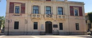 Campo Calabro: ragazzini armati di mazze, bastoni e catene scatenano una maxi rissa in piazza item-thumbnail