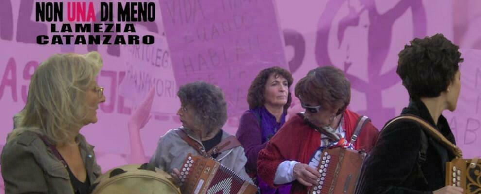 “Donne e pandemia”: domani l’evento on line organizzato da Non una di meno Lamezia Terme