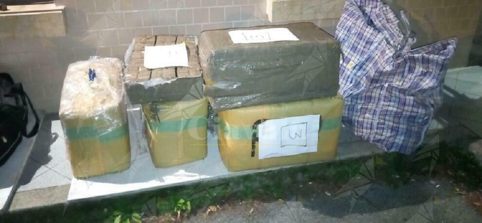 Trasporta 688 kg di hashish, arrestato