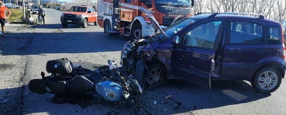 Incidente sulla Statale 106 a Siderno. Motociclista di Roccella in gravi condizioni