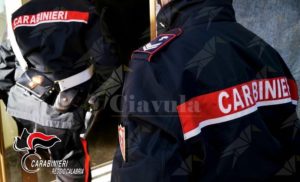 Ndrangheta: Incendiano il negozio di un commerciante per “convincerlo” a vendere. 2 arresti item-thumbnail