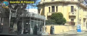I tentacoli della mafia sui carburanti, tutti i nomi degli arrestati item-thumbnail