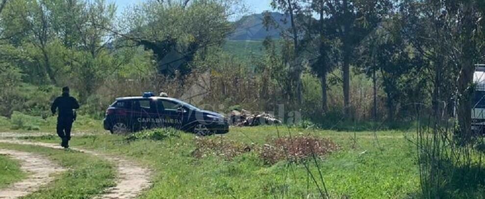 Calabria: Sorpresi a smaltire rifiuti in un torrente. Tre persone denunciate