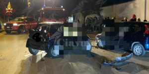 Intrappolati nelle lamiere dopo un incidente stradale. Liberati dai vigili del fuoco item-thumbnail