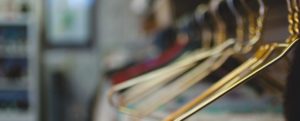 Gioia Tauro, beccati a rubare vestiti e costumi da bagno in un negozio: cinque minorenni denunciati item-thumbnail