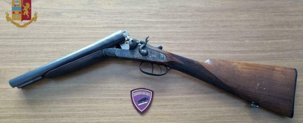 Trovato in casa con un fucile “pronto all’uso”. Un arresto nel vibonese