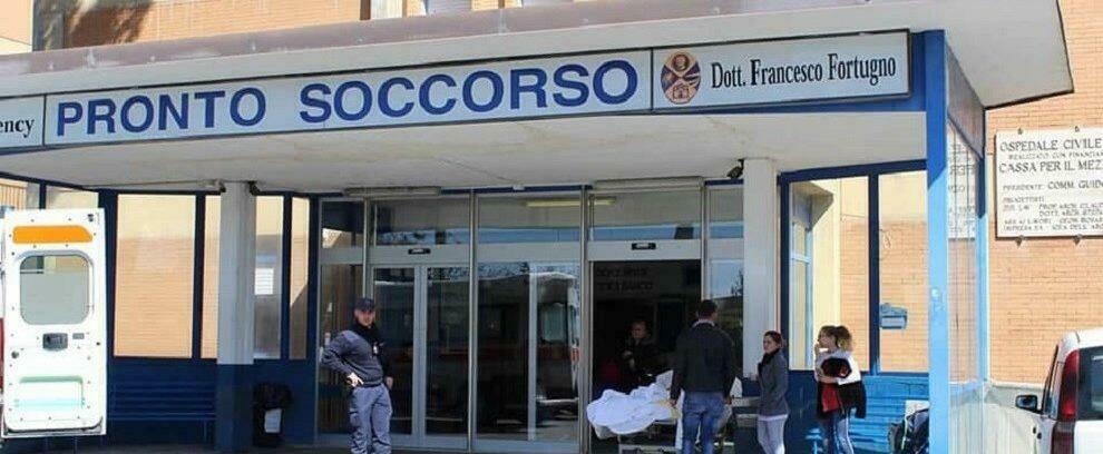 Picchiano un medico e devastano il reparto. Ancora un’altra aggressione all’Ospedale di Locri