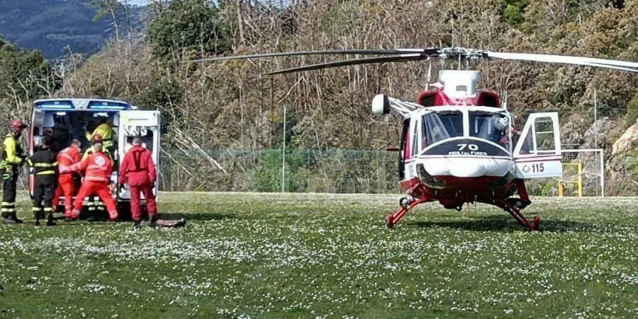 Violento incidente stradale tra un’auto ed una moto, interviene l’elisoccorso