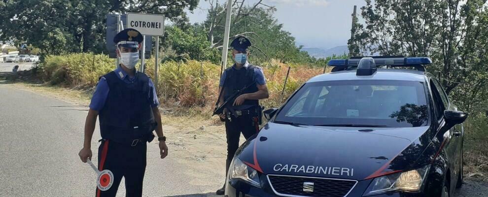 Furto d’auto nel crotonese, arrestato dai carabinieri dopo un inseguimento