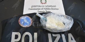 Locrese residente a San Luca sorpreso in auto con 221 grammi di cocaina item-thumbnail