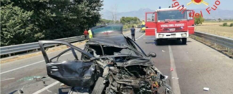 Raccapricciante incidente sulla Statale 106, tre morti e quattro feriti: uno è grave